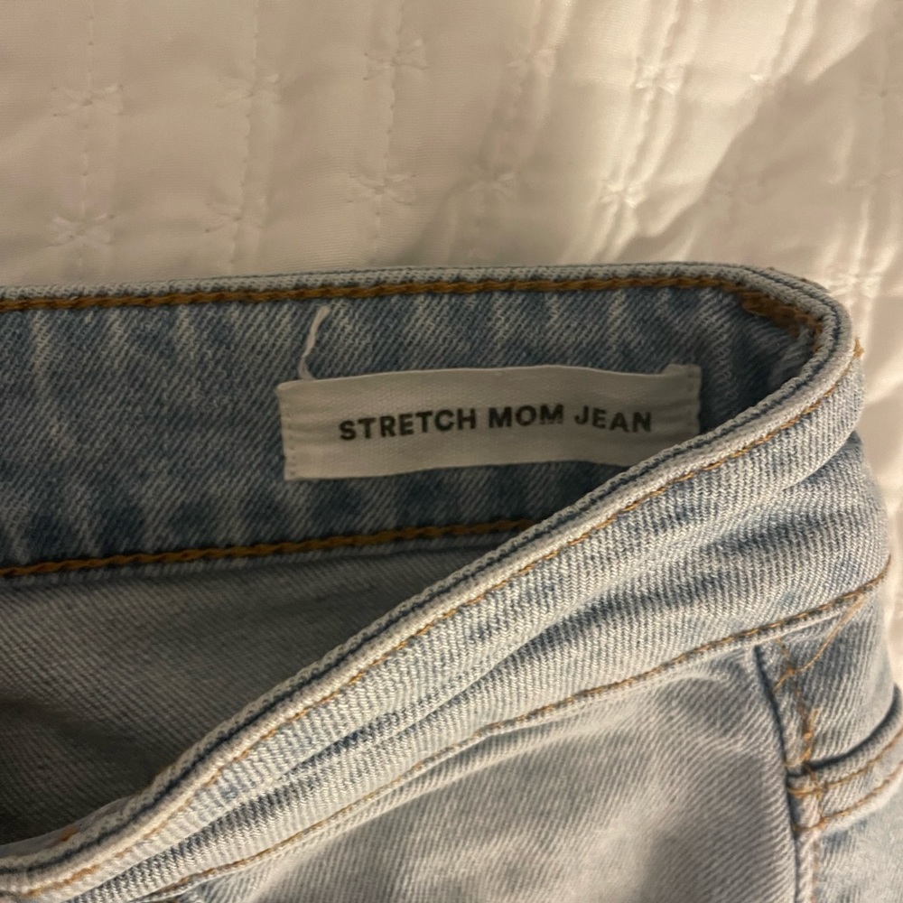 Stretch mom jeans